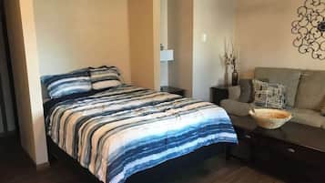 Iron/ironing board, WiFi, bed sheets