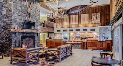 Hot SKI-in SKI-out Rentals Bentley Brook Resort!