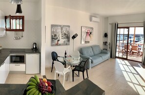 Smart TV - Luxury and functional sea view apartment (Los Gigantes)