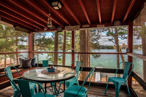 Cottage House on Little Hills Lake; Beach, Pier, Kayaks, Paddleboards & more