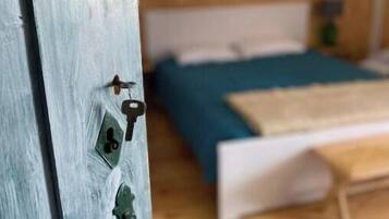 1 Schlafzimmer, Reisekinderbett, kostenloses WLAN, Bettwäsche