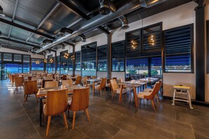 Breakfast, lunch and dinner served - Palmora Lara Hotel (Antalya)