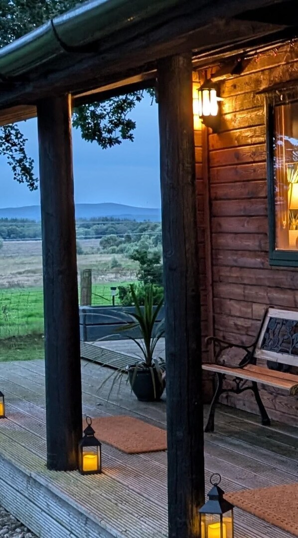 Cabin | Exterior detail - Cosy Wood Cabin in Rural Area Near National Park (Cumnock)