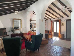 Smart TV, fireplace, foosball, books