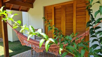 Frigobar, Wi-Fi de cortesia, roupa de cama