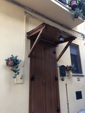 Exterior detail - Lovely detached cottage in the center of the village (Orsogna)