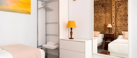 2 slaapkamers, een strijkplank/strijkijzer, wifi, beddengoed