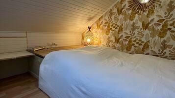 3 bedrooms, free WiFi, bed sheets