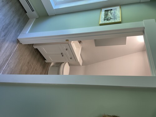 Second floor bedroom/bath private entrance.