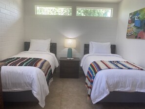 House (Snowview) | 3 bedrooms, free WiFi