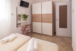 2 chambres, fer et planche Ă repasser, accĂšs au Wi-Fi (inclus)