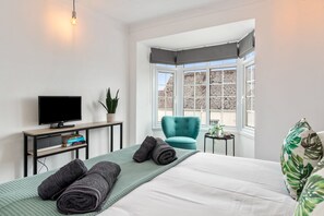 3 bedrooms, iron/ironing board, free WiFi, bed sheets