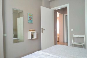 4 soverom, strykejern/-brett, wi-fi (inkludert) og sengetøy