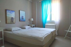 4 chambres, fer et planche à repasser, Wi-Fi gratuit, draps fournis