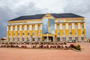 Exterior - CRISPAN SUITES AND EVENT CENTRE (Jos)