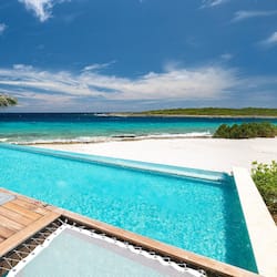 Awa Seaside Butler Bungalow with Private Pool | Hypo-allergenic bedding, free minibar, in-room safe, blackout drapes