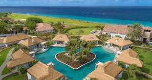 Kurason Island Poolside Butler Bungalow with Patio Tranquility Soaking Tub | Hypo-allergenic bedding, free minibar, in-room safe, blackout curtains