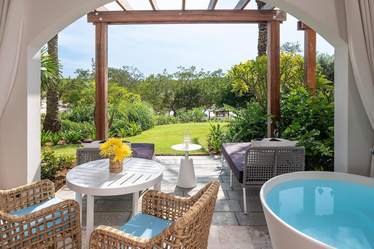 Sunchi Walkout Club Level Beachfront Room w/ Patio Tranquility Soaking Tub