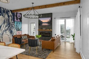 TV, fireplace - Rooftop Getaway - Views, Hot Tub & Fire Pit (Nashville)