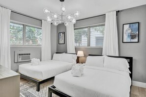 2 chambres, fer et planche à repasser, Wi-Fi, draps fournis