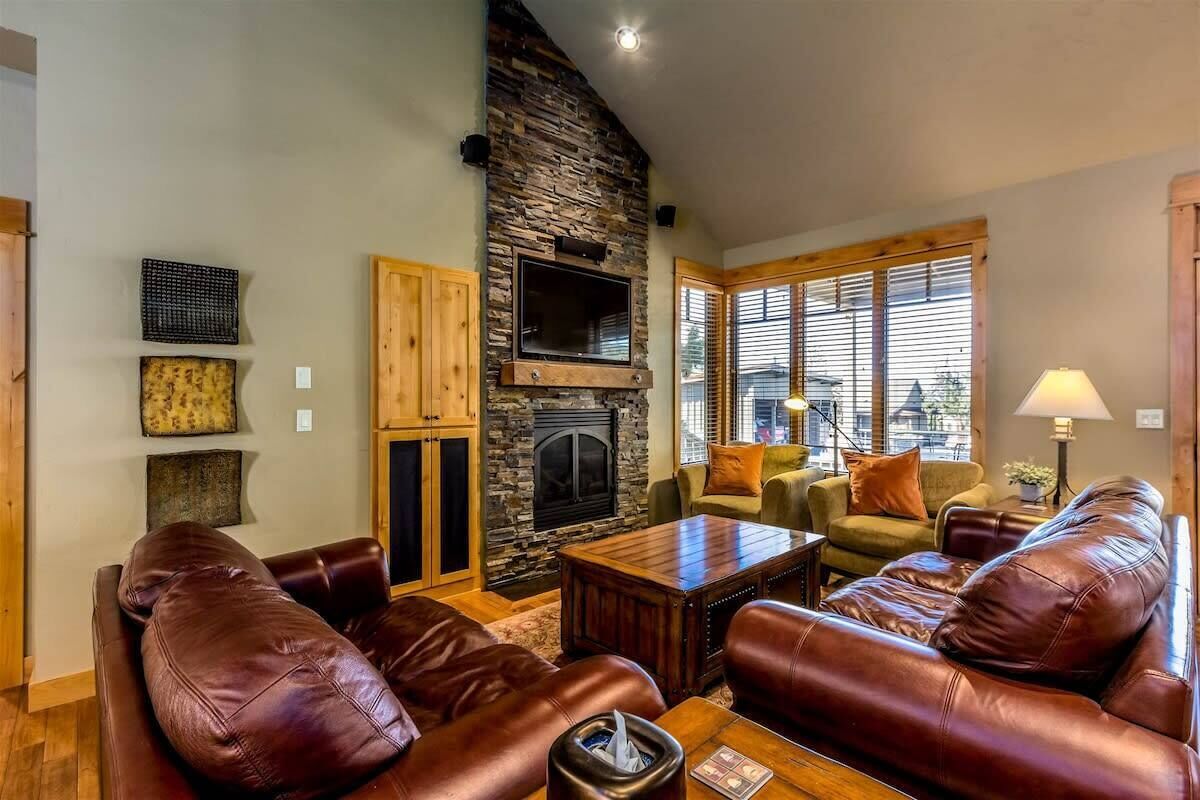 Three Sisters Cabin at Brasada | Hot Tub