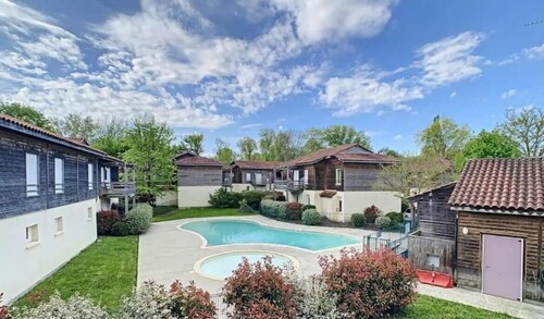 APPARTEMENT 2/4 PERSONNES DANS RESIDENCE DE VACANCES « LES TERRASSES DU LAC »