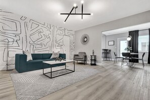 Smart TV, Netflix, streaming services - Madison Suite 2 BD/2BA Miami Beach Lincoln Casa (Miami Beach)