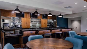 Bar (trong khuôn viên)