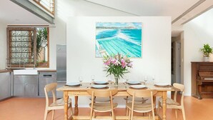 Unclassified image, 3 of 15, button - Sunny Family Beach House (Tamarama)