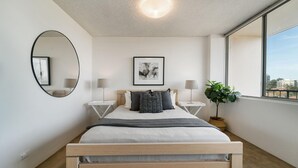 Room - Bright and Sunny Studio Apartment (Neutral Bay)