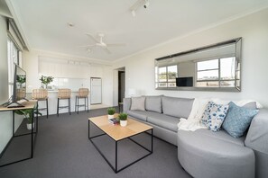 Apartment | Interior - Harbourside 49 in North Sydney (McMahons Point)