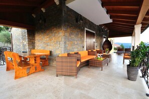 Outdoor dining - Villa Master with Pool (Buzet)