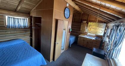 Cozy Log Cabin #5 on Beautiful Canyon Ferry Lake