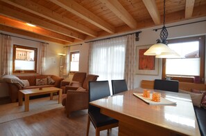 Interior - Detached vacation home with wood-burning stove, terrace and garden in Lechbruck am See (Lechbruck am See)