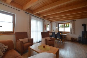 Interior - Detached vacation home with wood-burning stove, terrace and garden in Lechbruck am See (Lechbruck am See)