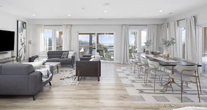 Stunning Lake Views, Pool, Dream Kitchen, Grill