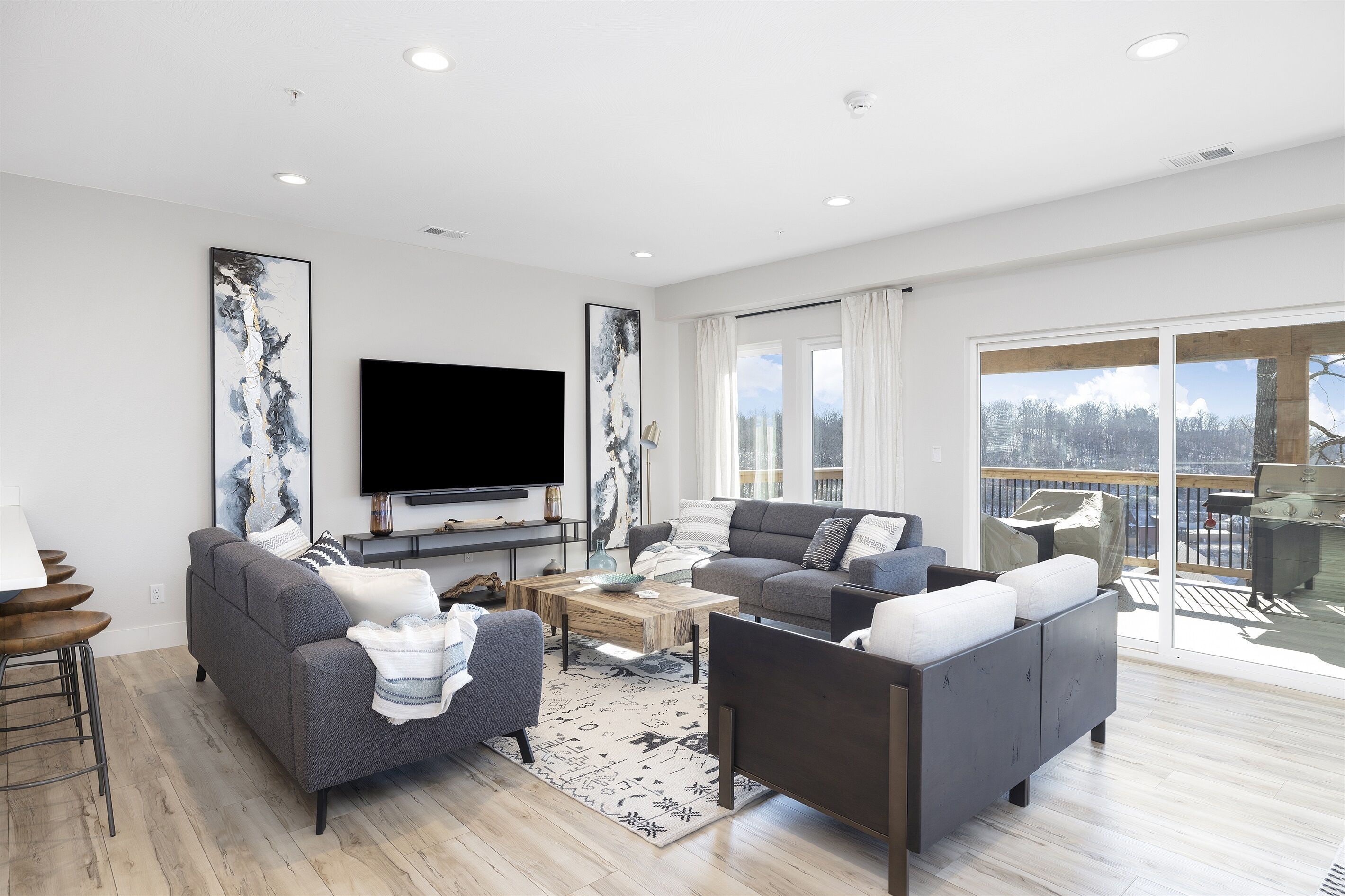 TV connectée, jeux vidéo, livres, médiathèque