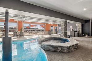 Piscina coperta, una piscina riscaldata