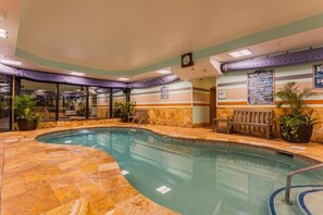 Innenpool, beheizter Pool