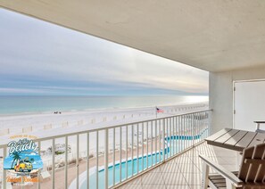 Outdoor dining - Heated Pool. 3rd floor. Ocean House II Book now! (Gulf Shores)