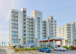 Exterior - Heated Pool. 3rd floor. Ocean House II Book now! (Gulf Shores)