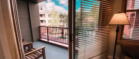 Premium Condo, 2 Bedrooms, Balcony, Courtyard View (Silver Mill 8189) | Exterior