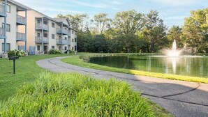 Property grounds - Wisconsin Dells | Friends Lake Getaway | Pool + Lake | 2BR (Lake Delton)