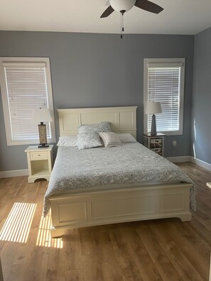 4 Schlafzimmer, Reisekinderbett, kostenloses WLAN, Bettwäsche