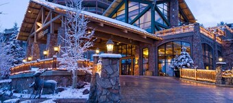 Canyons Ski Resort-Presidential Suite, pool, Htub