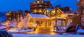 Canyons Ski Resort-Presidential Suite, pool, Htub