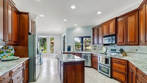 Exterior - 9151 Kings Cove Ct (Fort Myers)