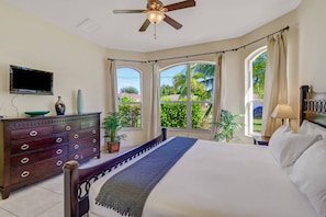 House (536 SE 33rd St) | 4 bedrooms - 536 SE 33rd St (Cape Coral)