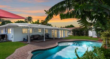 Beautiful tropical villa with heated pool, modern furniture - close to the beach