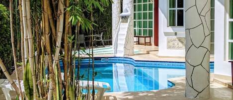 Piscine extérieure, piscine chauffée